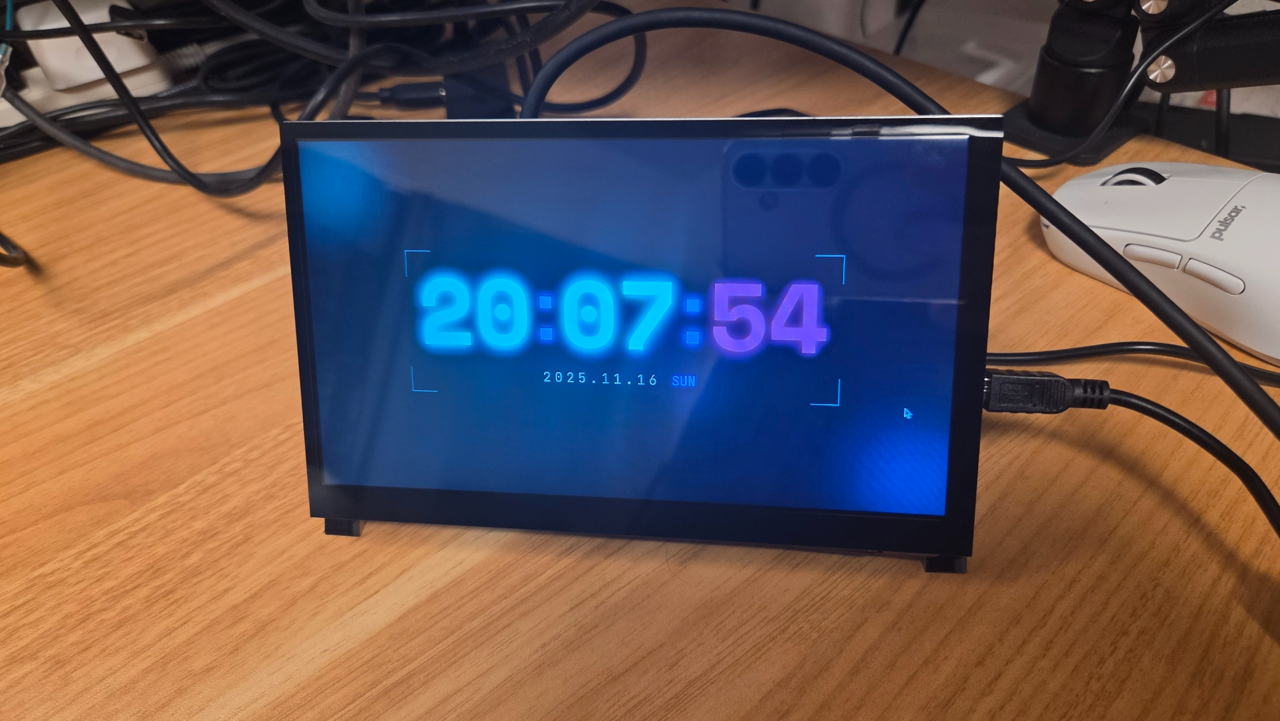 Raspberry Piに画面をつなげた